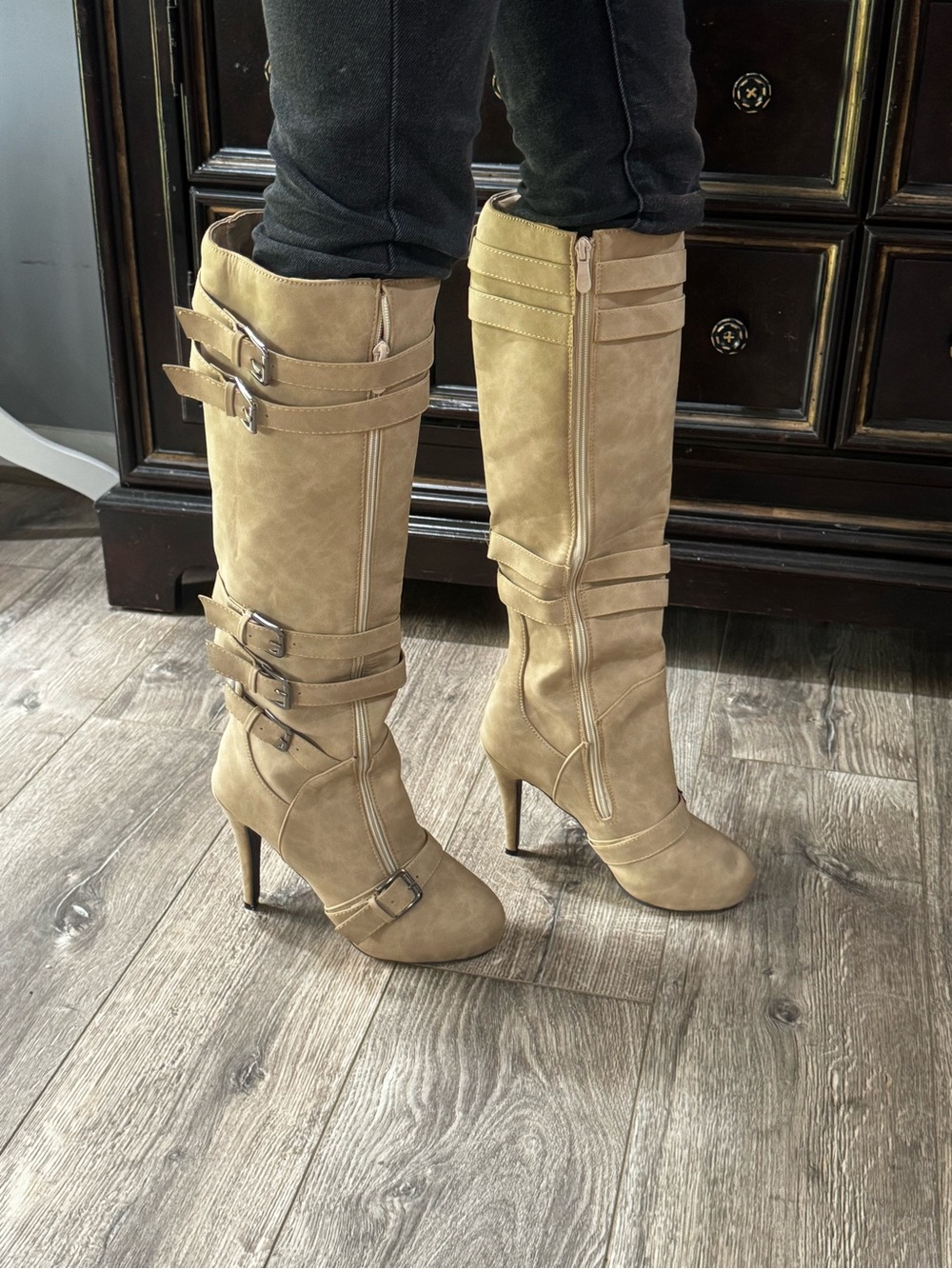 G/FORE Women's Knee-High Buckle Stiletto Boots in Tan Size 8